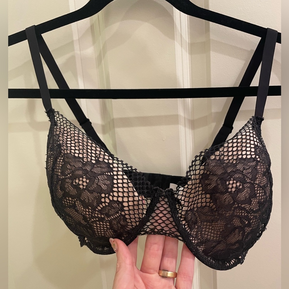 Stunning DKNY Soft Tech Contour Bra